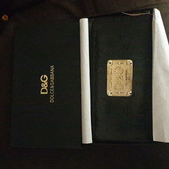 Vintage Dolce & Gabbana wallet black and gold zip up - Picture 3 of 3